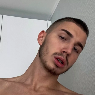 @dancing_at_the_bar